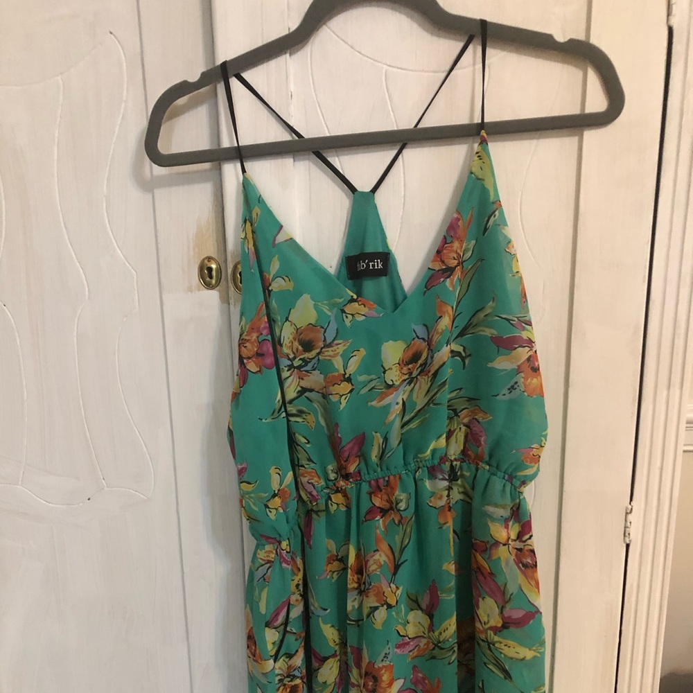 Cute summer dress! Great Easter colors!